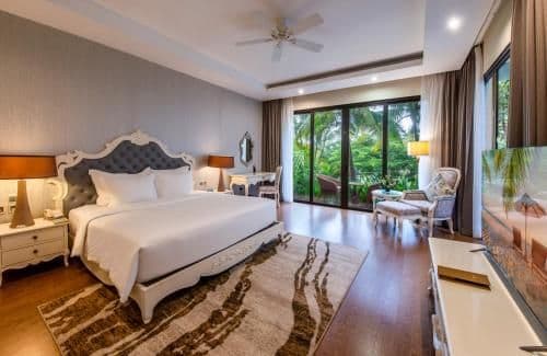 Four Bedroom Villa - Private Pool - VinWonders Park Access