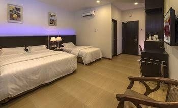 E-Red Hotel Cosmo3