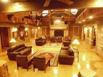 Antler Oaks Lodge2