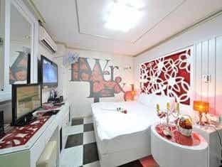Show Motel Show Motel