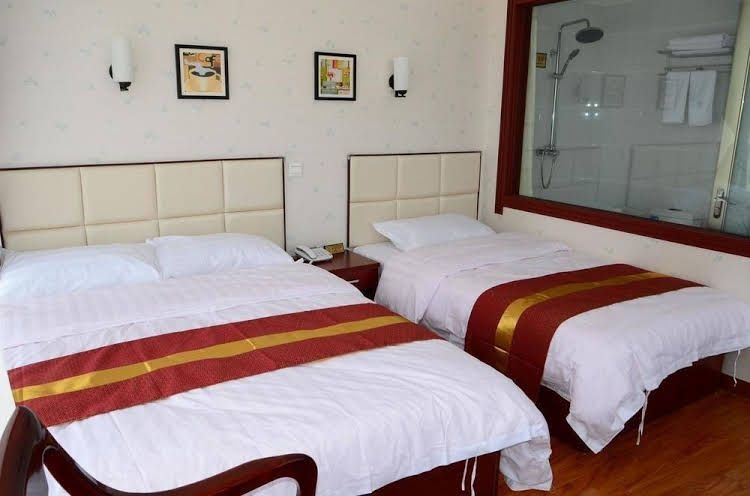Qingdao Young-hi Holiday Inn1
