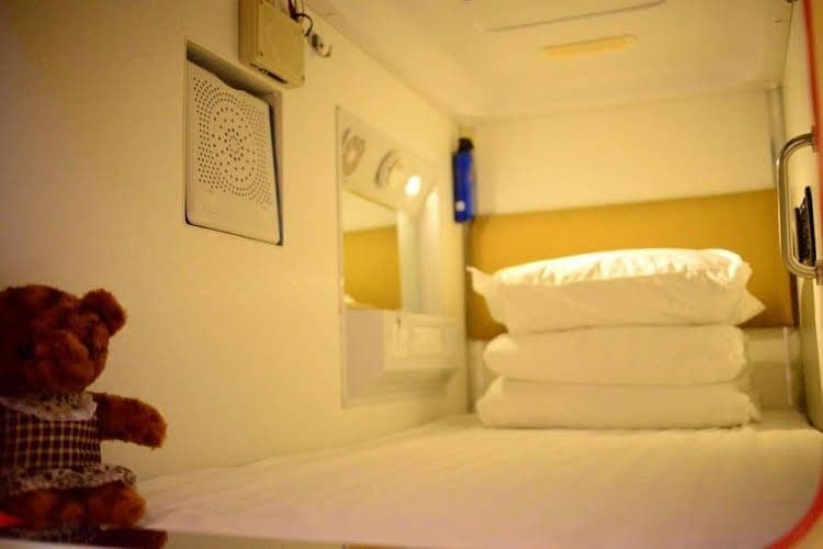 Simple Capsule Hotel Simple Capsule Hotel