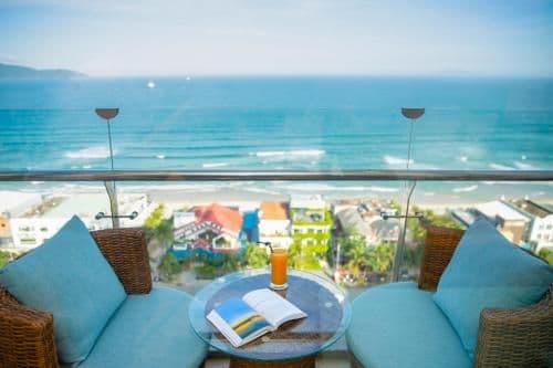 Premier Twin with Balcony - Ocean View