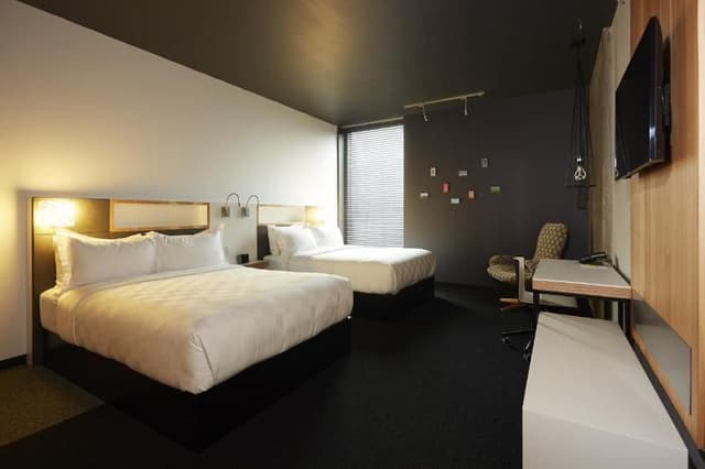 DOUBLE TWO BEDS