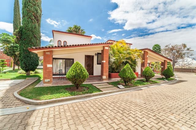 VILLA CAPACITY 3