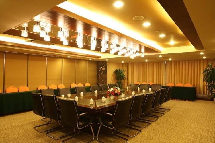 Fengdu Holiday Hotel4