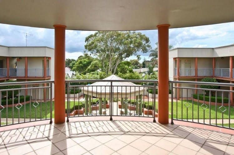 Cosmopolitan Apartments1