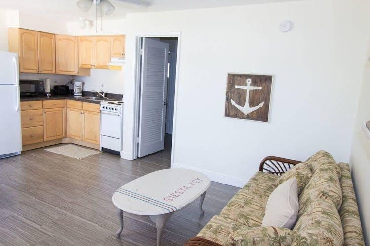 Minorga on the Key - Beachside Suites3