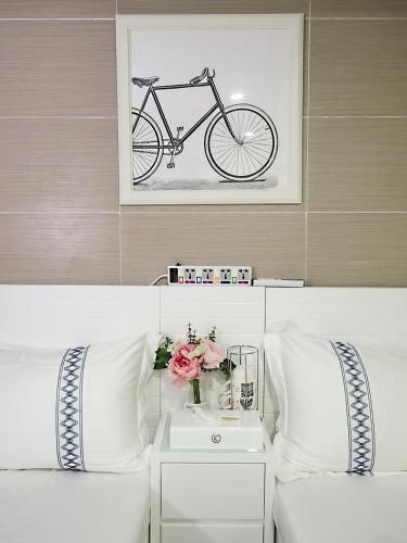 Joyous Guest House0