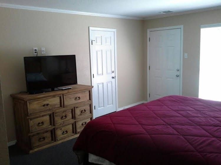 Canyon Springs Country Lodge1