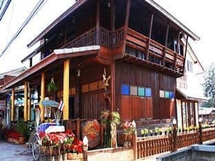 โรงแรมจันทร์แดง เกสท์เฮาส์ น่าน โรงแรมจันทร์แดง เกสท์เฮาส์ น่าน