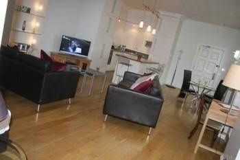 Inverness Place4