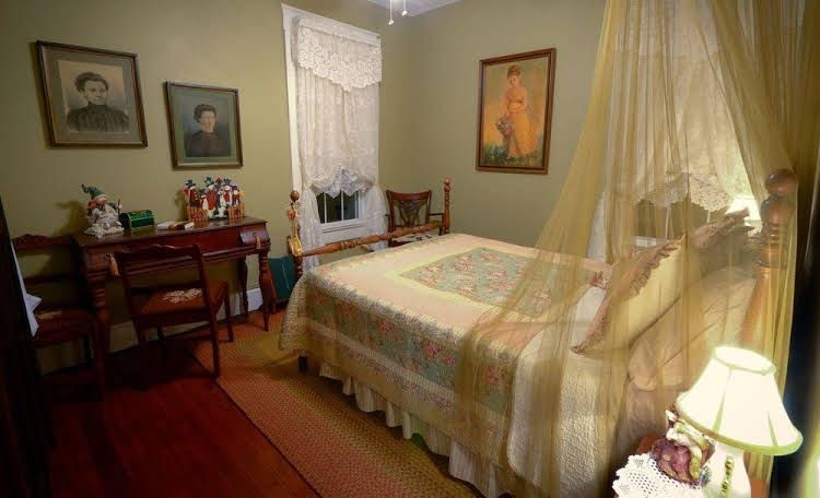 Florence Inn Bed and Breakfast1