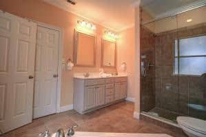 Betting On The Sun - Colorful Contemporary 3 BR Home - RJV 1496 Betting On The Sun - Colorful Contemporary 3 BR Home - RJV 1496