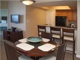 Palms Resort 2 BR Condo - Walk To Joe's Crab Shack! - RJV 15570