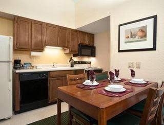 HAWTHORN SUITES BY WYNDHAM AKRON/ FAIRLAWN0