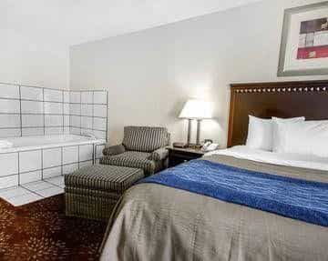COMFORT INN & SUITES LA GRANGE