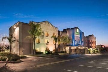 HOLIDAY INN EXPRESS ROCKLIN - GALLERIA AREA4