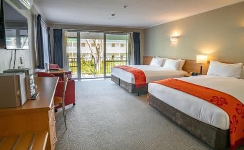 Superior Twin Room with a King & Queen Bed