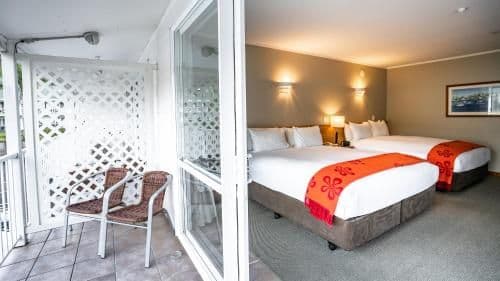 Superior Twin Room with a King & Queen Bed