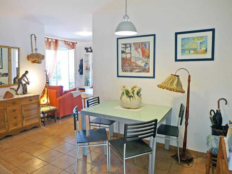 Lissardy Berri - INH 23366