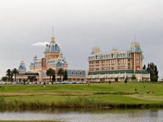 Graceland Hotel Casino and Country Club0
