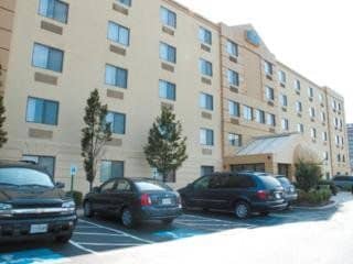 La Quinta Inn & Suites Baltimore BWI Airport 2045 La Quinta Inn & Suites Baltimore BWI Airport 2045