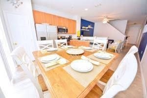 Crestwynd Bay - 3 BR Townhome Gated Community - FVV 405070