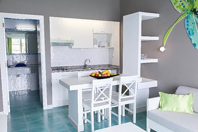 APARTMENT CAPACITY 3 TWO BEDROOMS