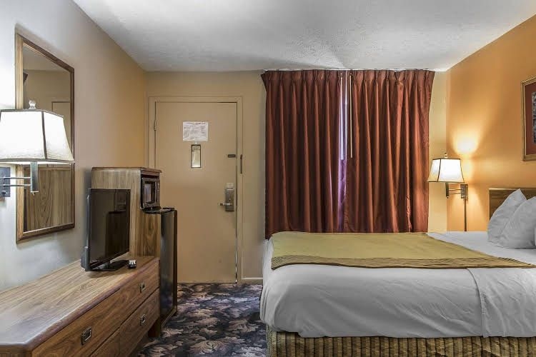 Rodeway Inn Jackson I-40 & Highway 4124