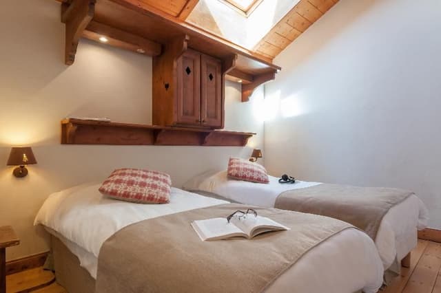 APARTMENT CAPACITY 9 FOUR BEDROOMS
