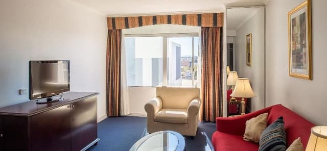 SUITE EXECUTIVE