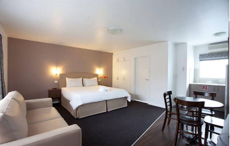 Easystay Apartments1