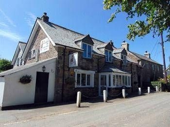 Racehorse Inn2