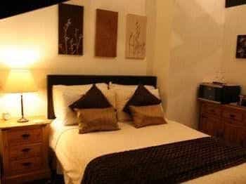 Racehorse Inn Racehorse Inn
