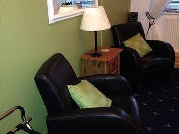 Racehorse Inn3