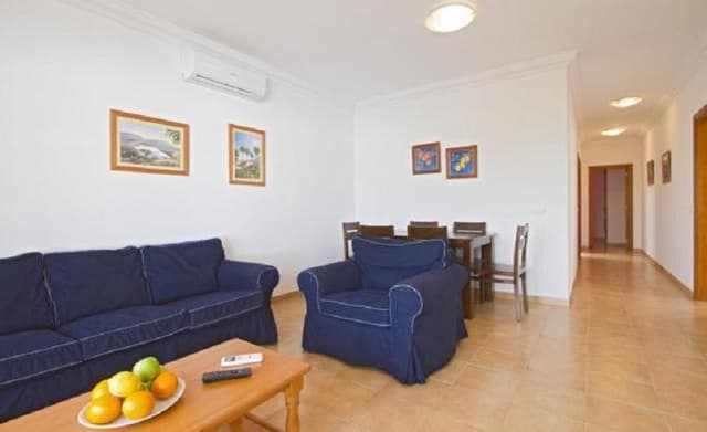 VILLA CAPACITY 6 THREE BEDROOM