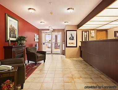 Super 8 Motel Whitecourt0