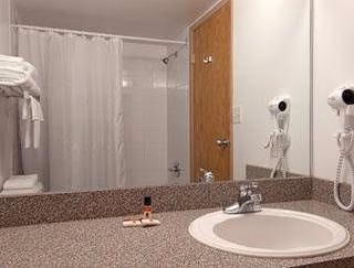 Super 8 Motel - Fort Frances2