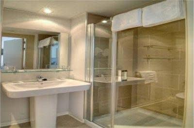 Vertica Roomspace Madrid Hotel - NON REFUNDABLE ROOM Vertica Roomspace Madrid Hotel - NON REFUNDABLE ROOM