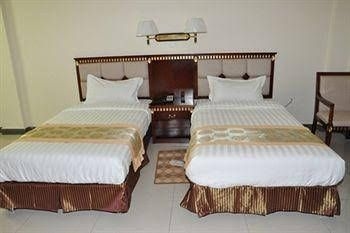 Florida International Hotel0