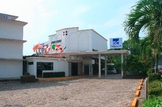 Tulija Express Hotel & Villas0