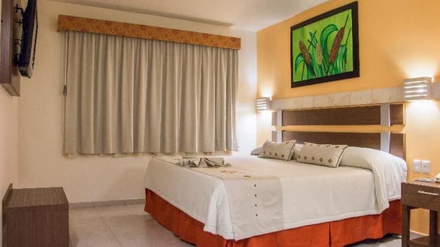 DOUBLE EXECUTIVE KING BED