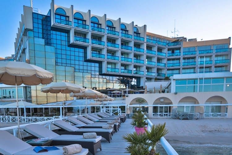 Garden Beach Resort1