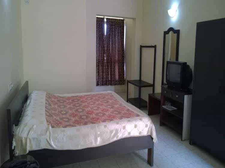 Hotel Crystal Court