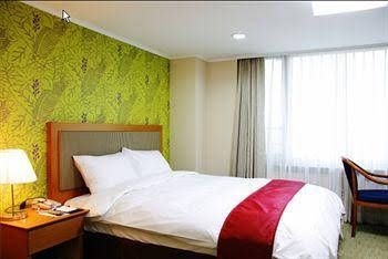 Eastgate Tower Hotel & Residence1