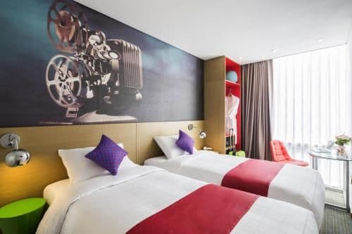 Connecting Room
