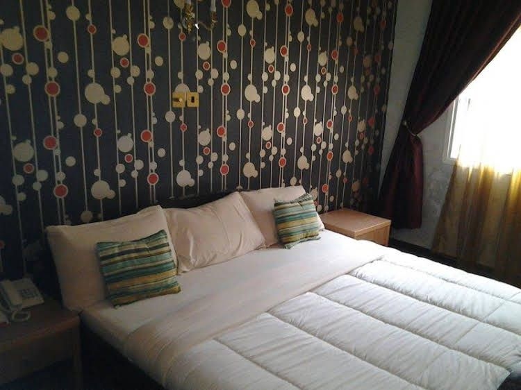 Thornberry Savannah Suite Hotel3