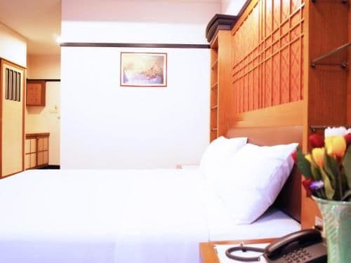 Deluxe Double or Twin Room
