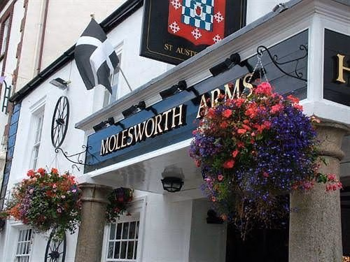 Molesworth Arms Hotel4